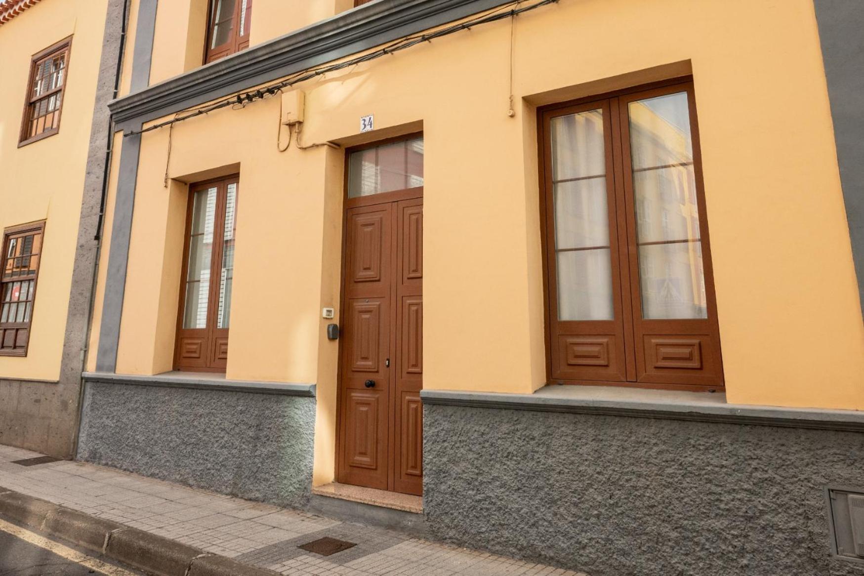 Casa Del Siglo XX Reformada En La Laguna Exterior foto